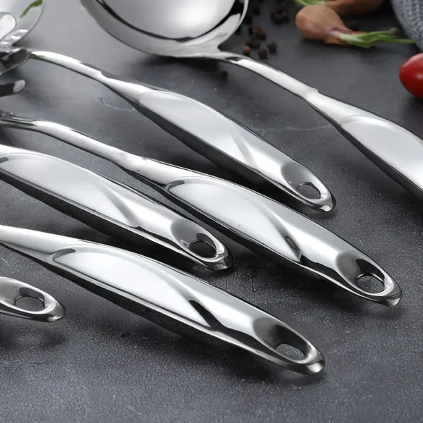 d8c97c4f-dc8e-4842-b5c0-28eb2f6db461 6pcs High-Quality Stainless Steel Kitchen Utensil Set
